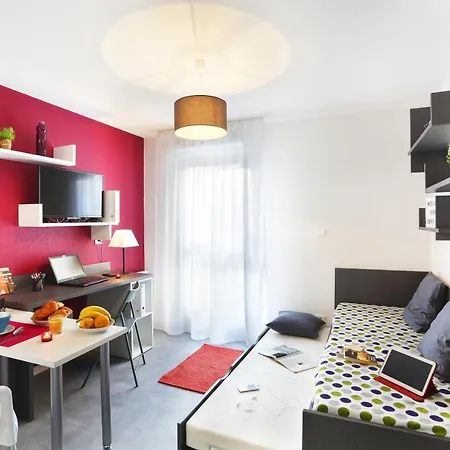 Nemea Centre 3*